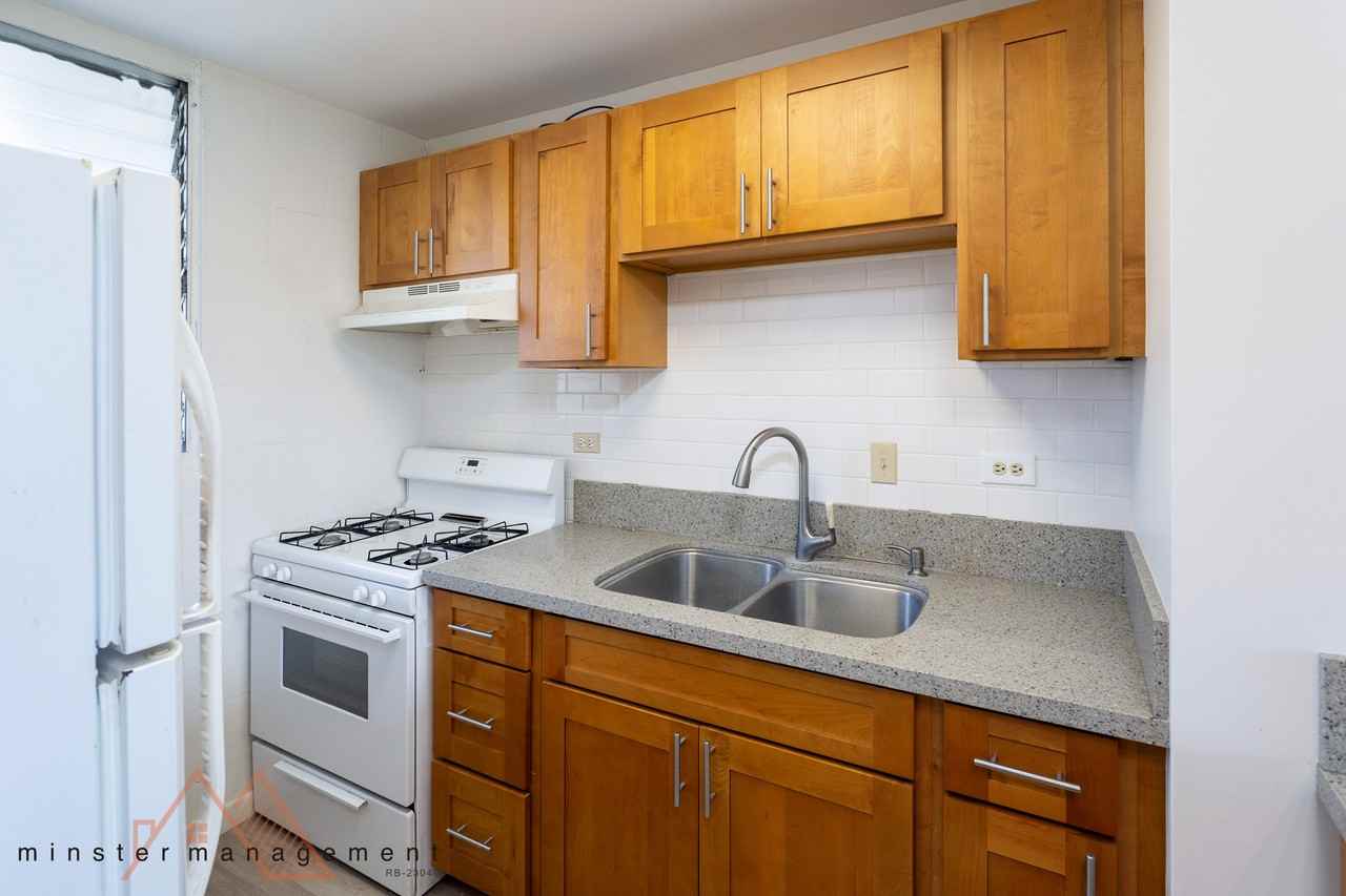 949 Ala Nānālā Street #1101 - Photo 3 of 17