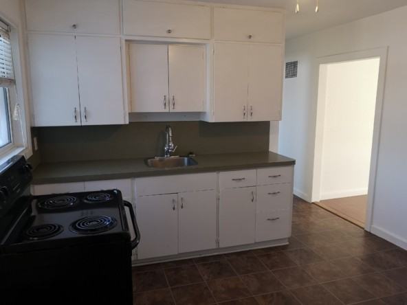 954B Cornwall Cres #954B - Photo 3 of 8