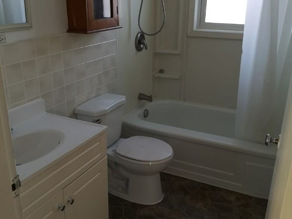 954B Cornwall Cres #954B - Photo 5 of 8