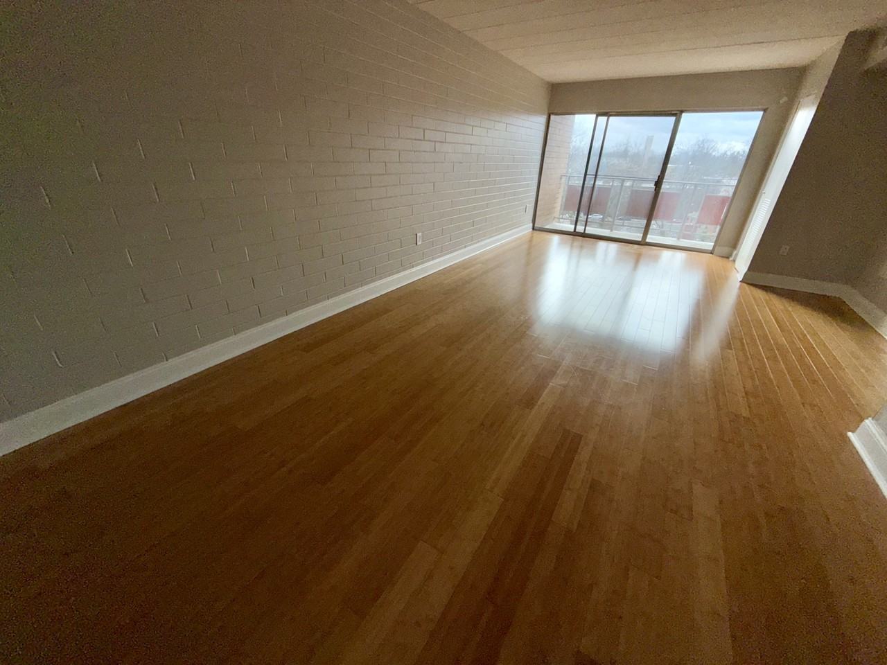 500 500 HOODRIDGE DRIVEAPT 901 #901 - Photo 2 of 9