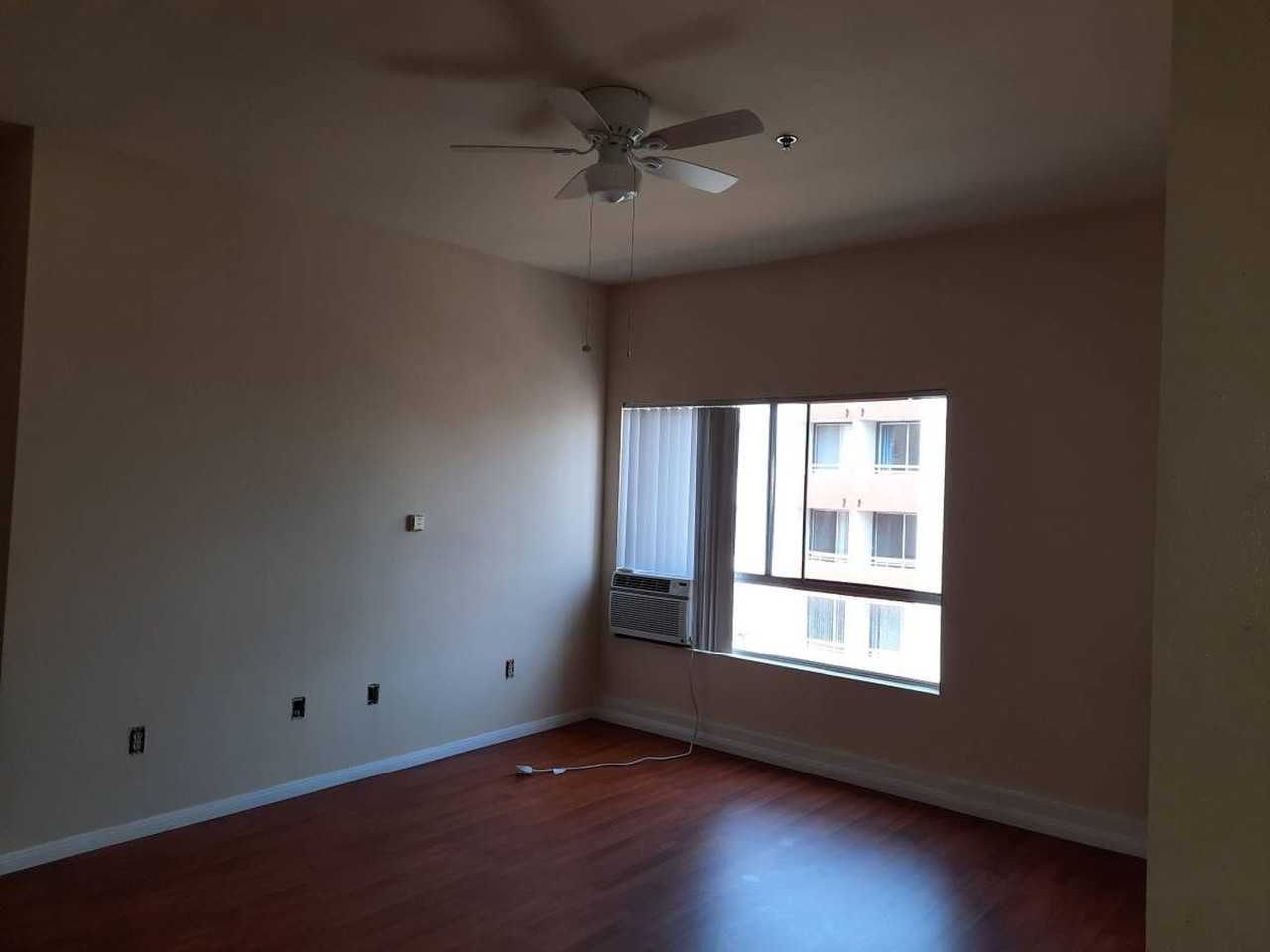 12 - CARLTON - Photo 3 of 14