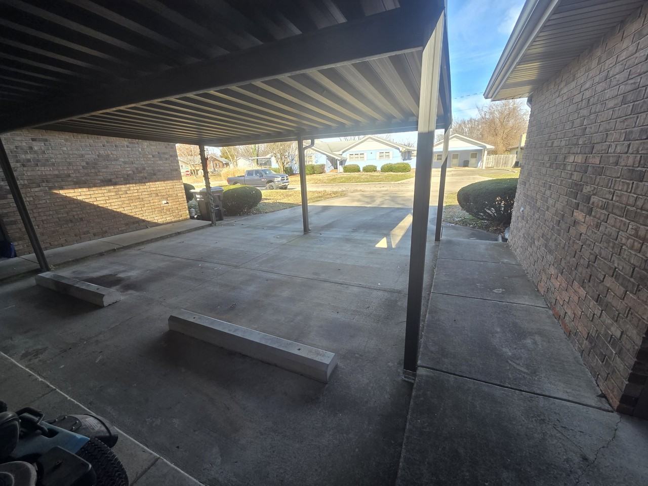 2060 East Belmont Street #1 - Photo 2 of 11