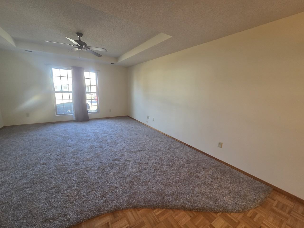 2060 East Belmont Street #1 - Photo 4 of 11