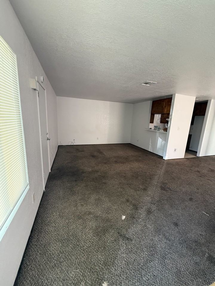 2423 Burlington Place #2423 - Photo 4 of 8