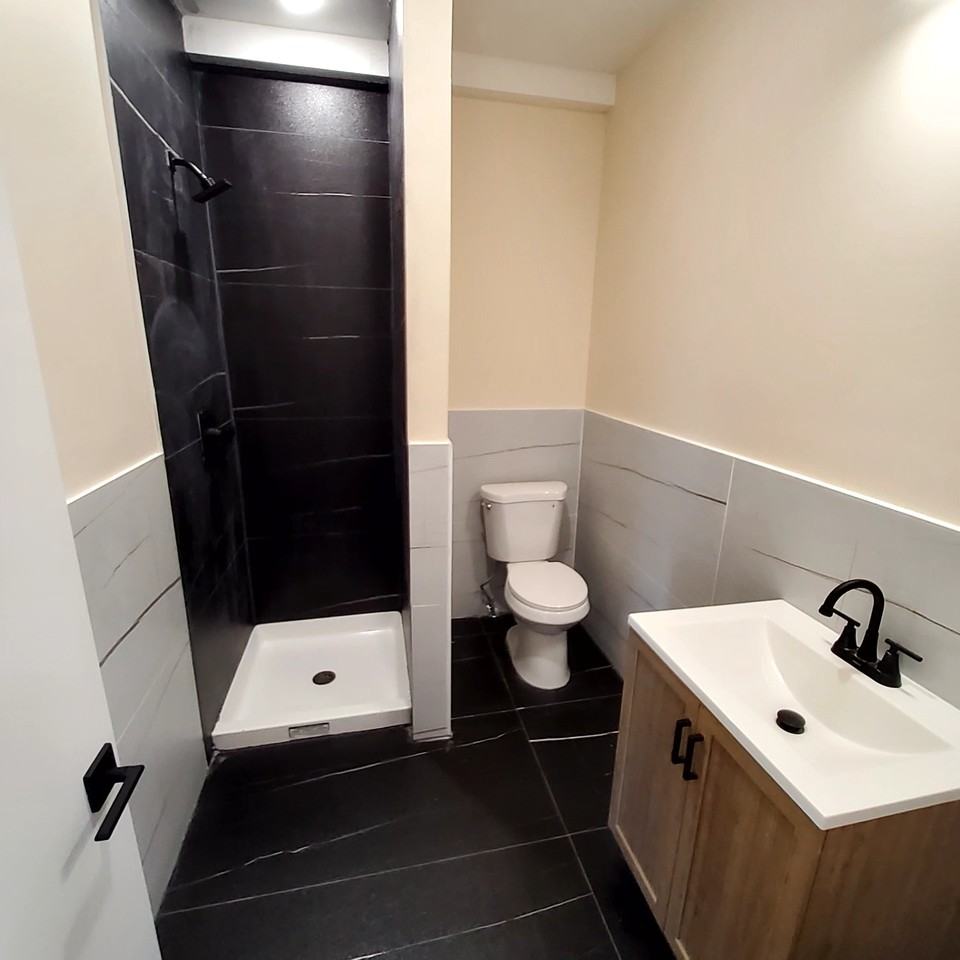 165 Danforth Avenue #3 - Photo 4 of 11