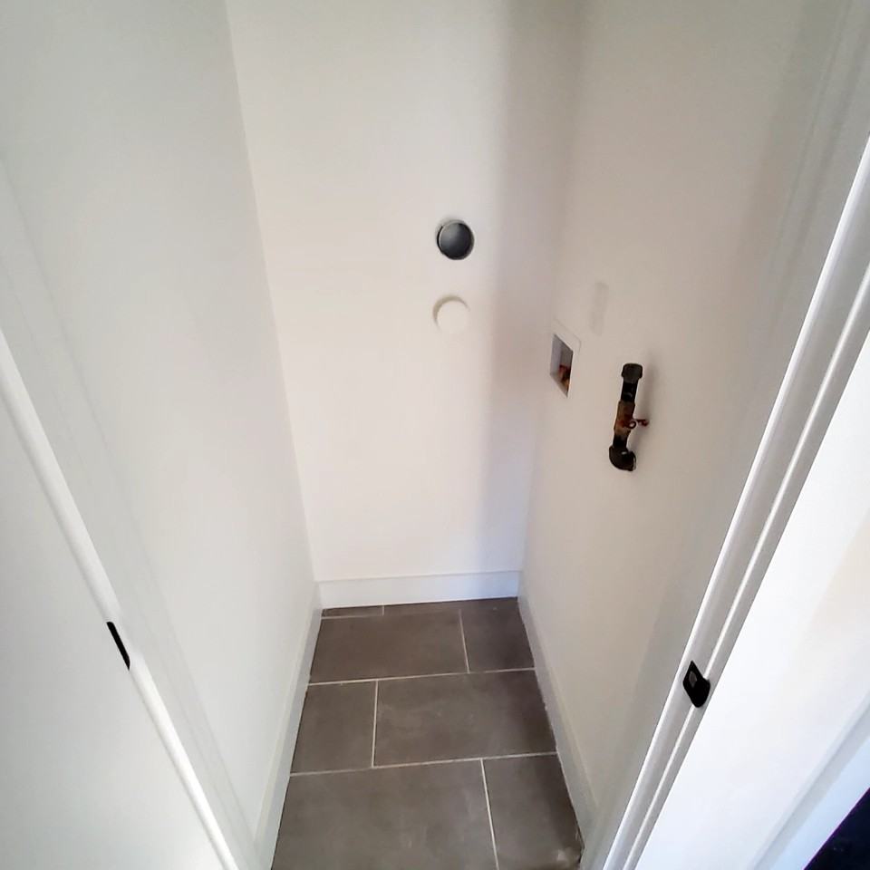 165 Danforth Avenue #3 - Photo 5 of 11