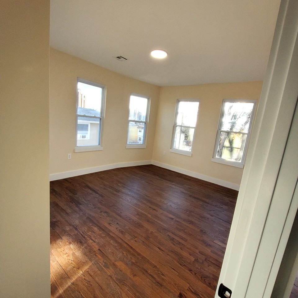 165 Danforth Avenue #3 - Photo 6 of 11