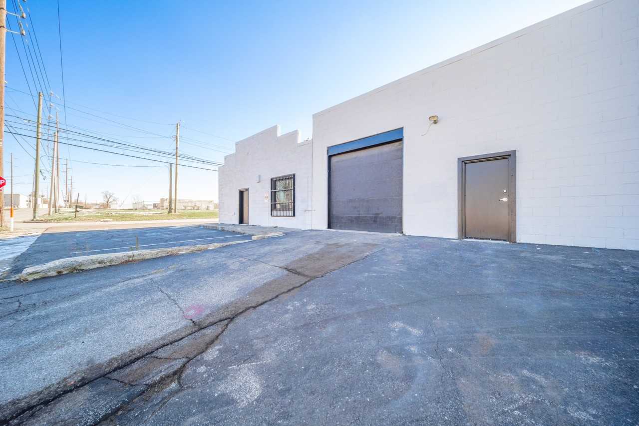 2043 E Minnesota St #2043 - Photo 2 of 15