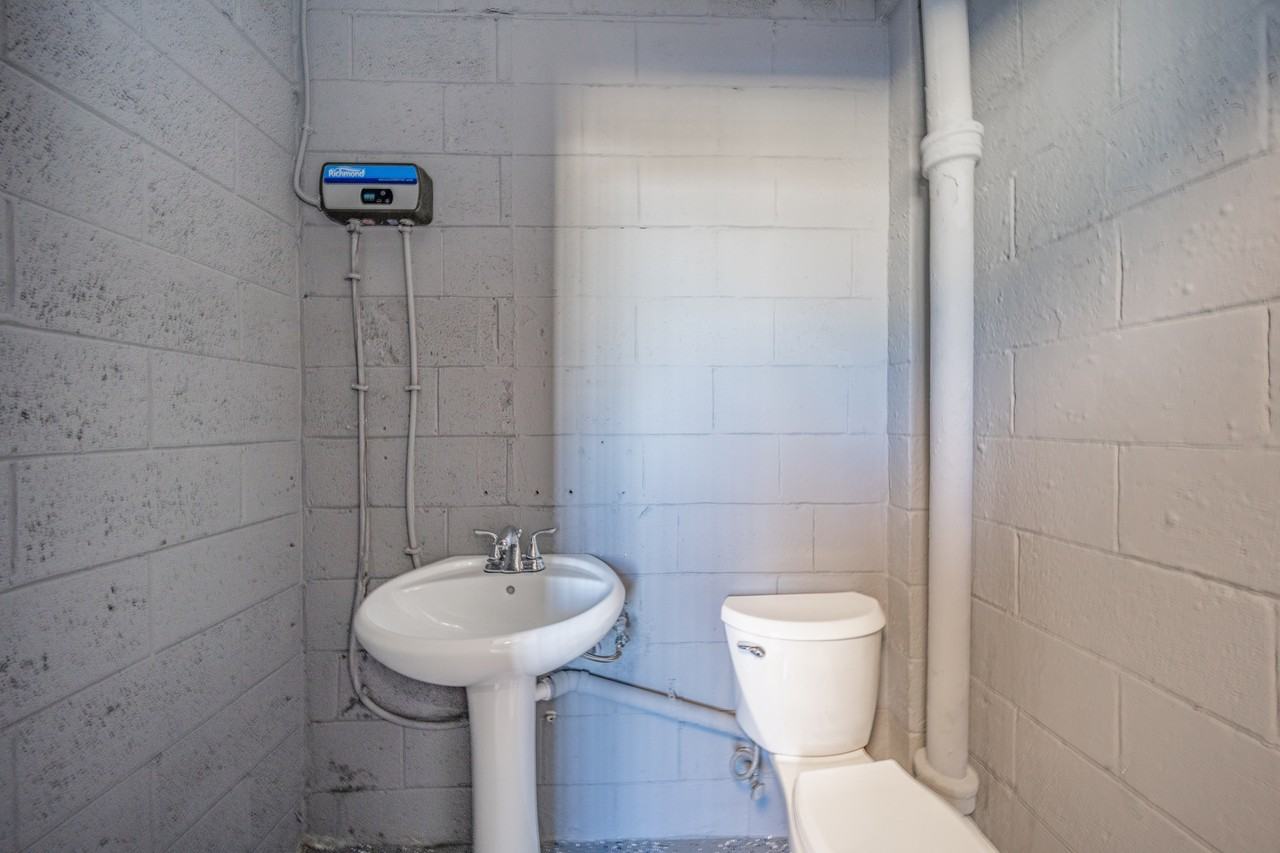 2043 E Minnesota St #2043 - Photo 6 of 15