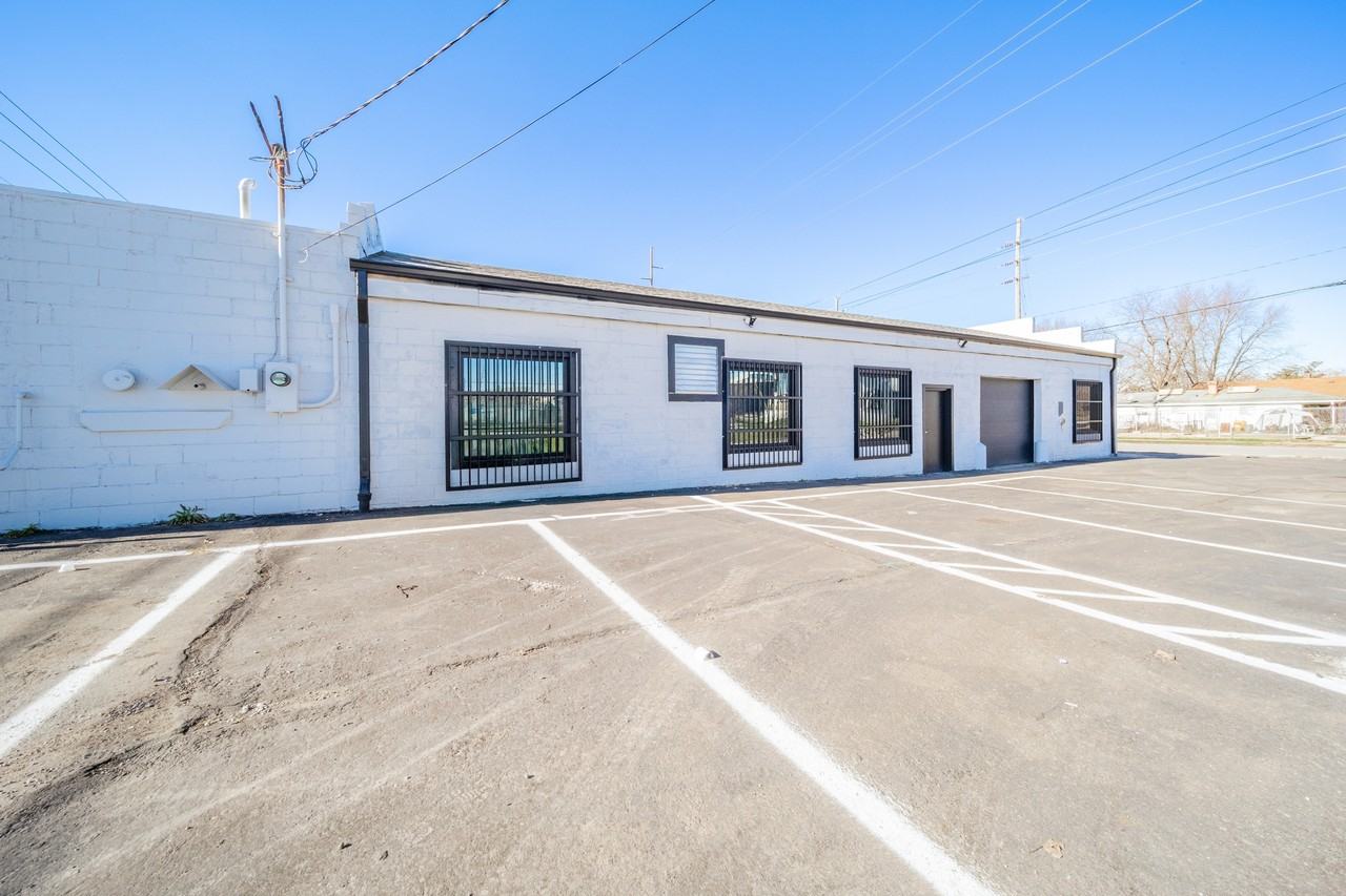 2045 E Minnesota St #2045 - Photo 3 of 16