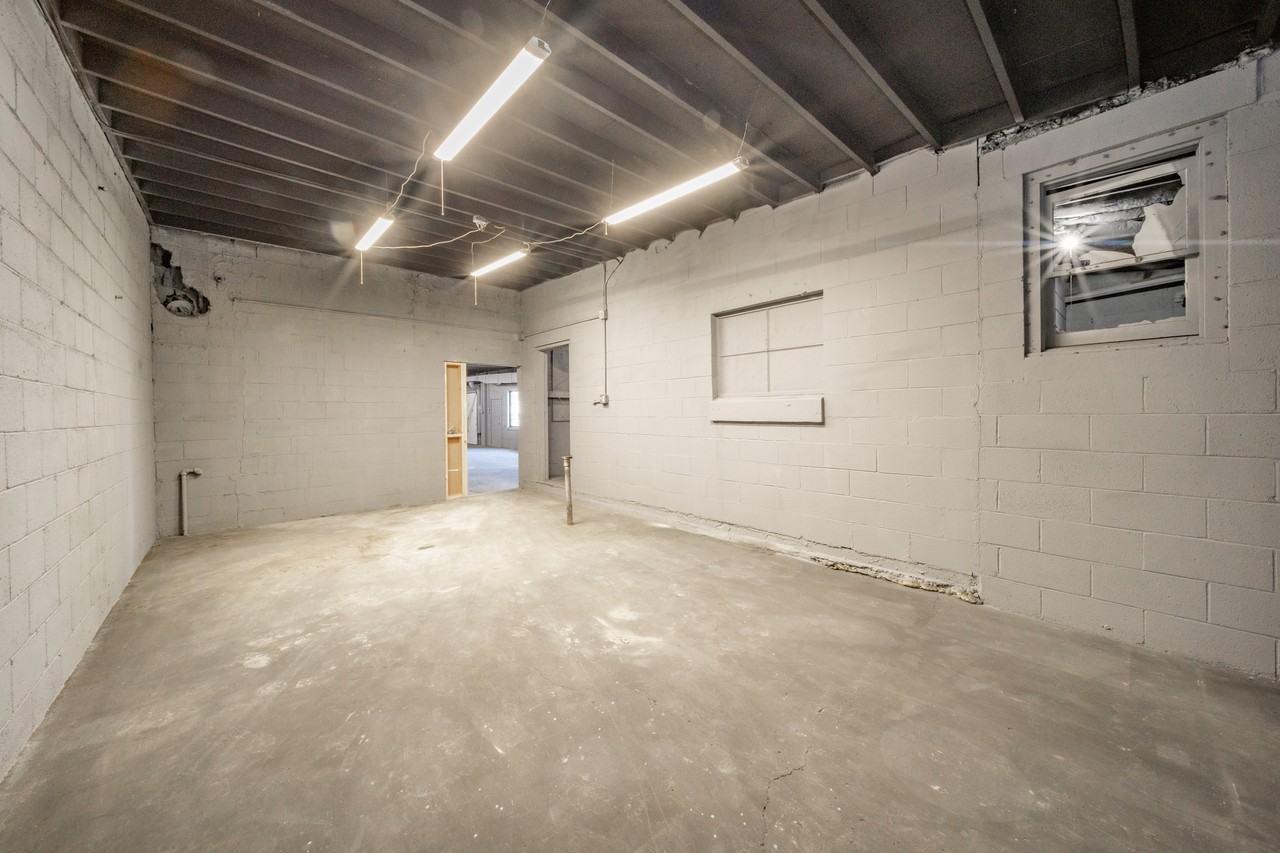 2045 E Minnesota St #2045 - Photo 4 of 16