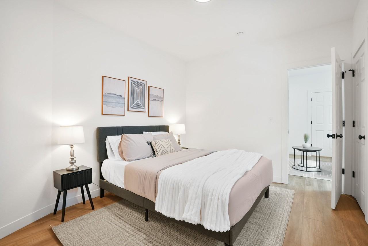 Cambridge Court Apartments - Photo 5 of 48