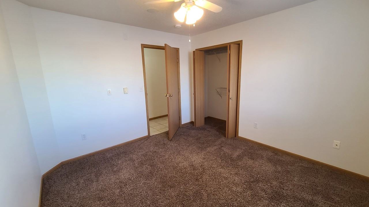 5002 16th Ave S - Photo 7 of 37