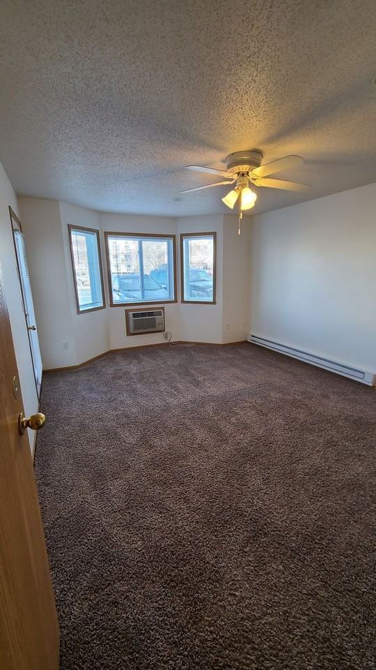 5002 16th Ave S - Photo 6 of 31