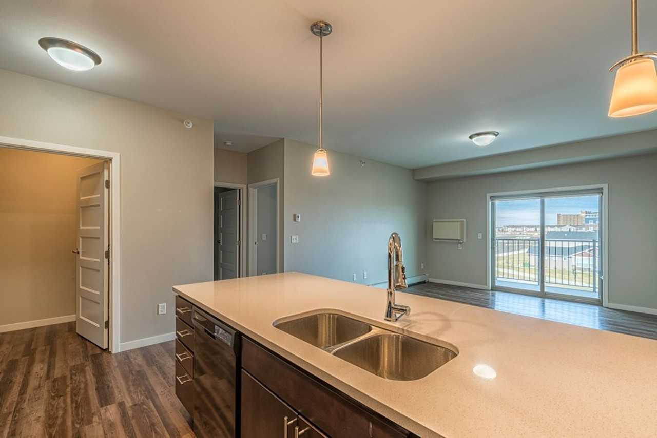 Encore - Photo 6 of 50