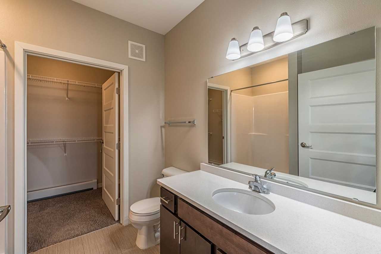 Encore - Photo 7 of 50