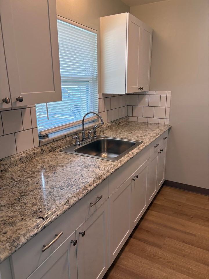 575 13th Place - Photo 5 of 17