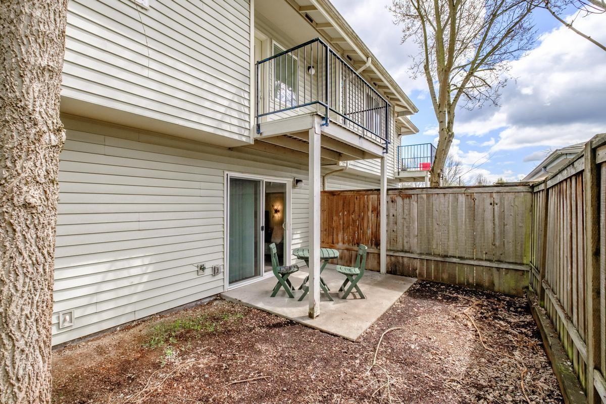 317 30th Street - Photo 6 of 26