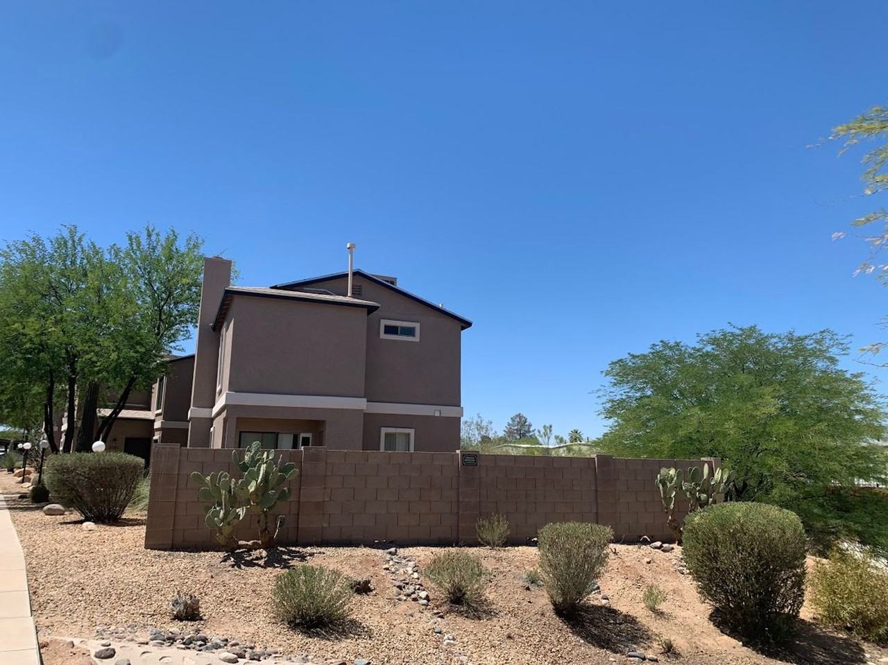 Rincalina on Speedway Townhomes - Photo 5 of 42