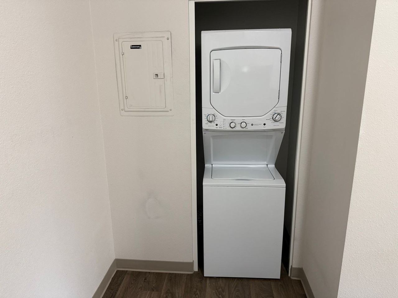 LBW - 1101 Pacific Ave N - Photo 7 of 22