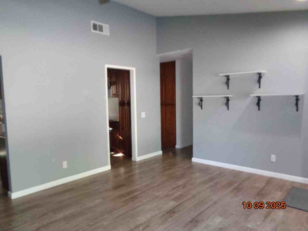 43055 Victorville Place - Photo 3 of 23