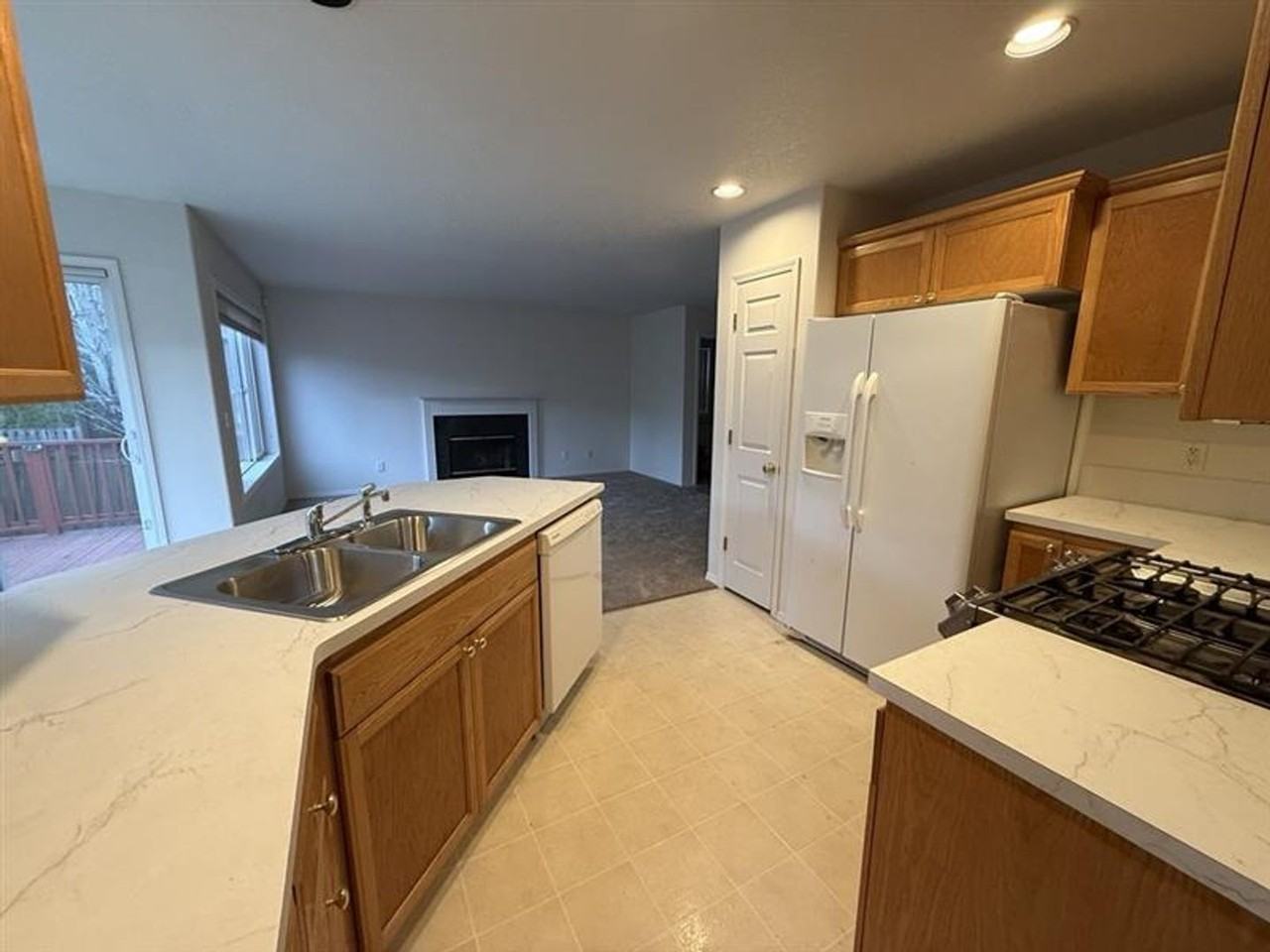 4145 Nw 127th Ave - Photo 5 of 18