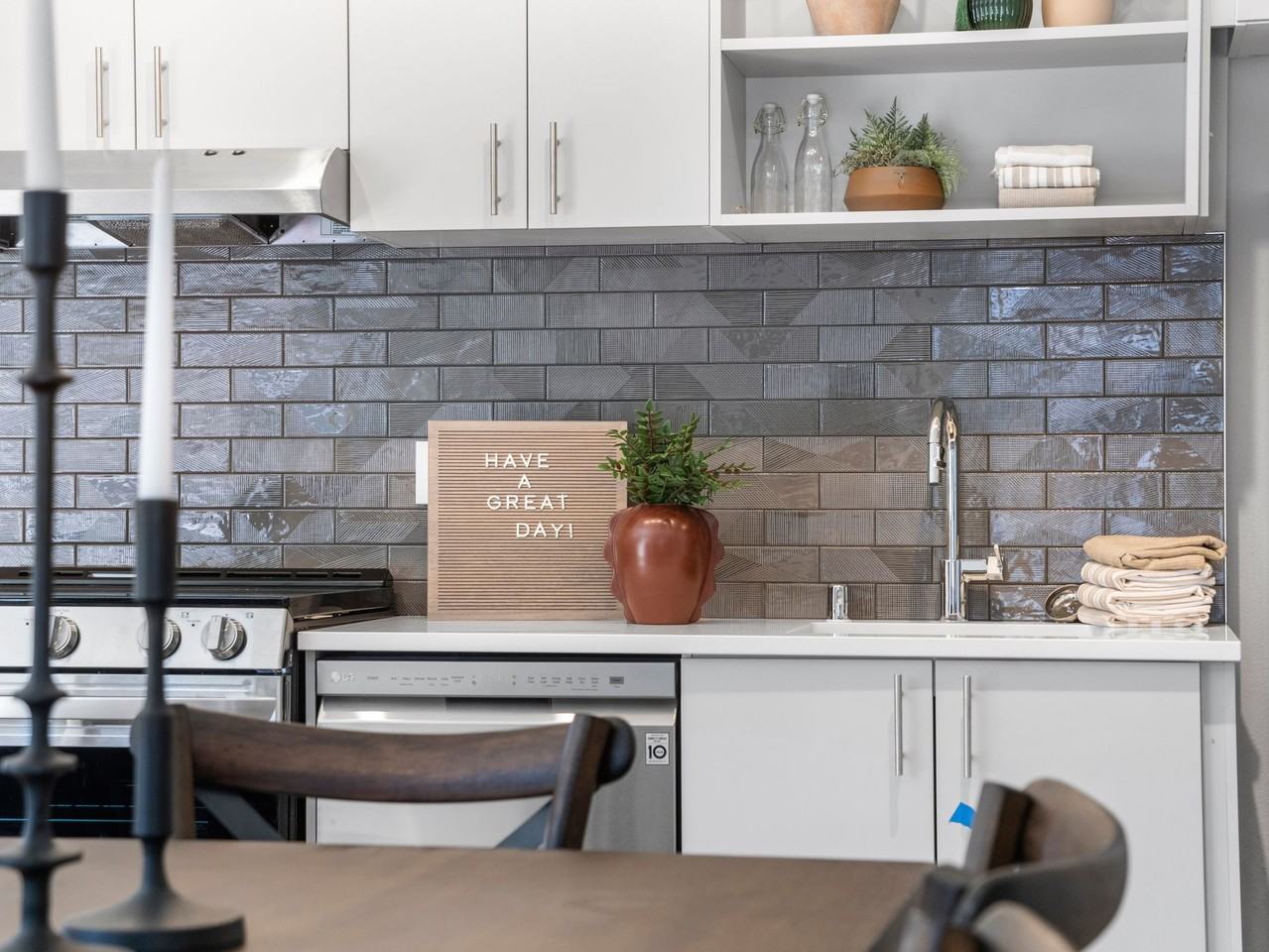 Sixty20 on 4th – Modern Living in the Heart of Spokane Valley - Photo 3 of 50