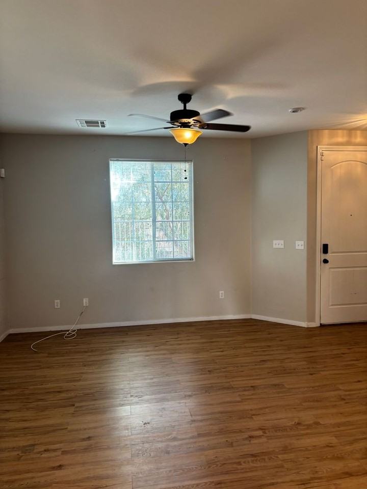 4148 Swept Plains Street - Photo 5 of 15