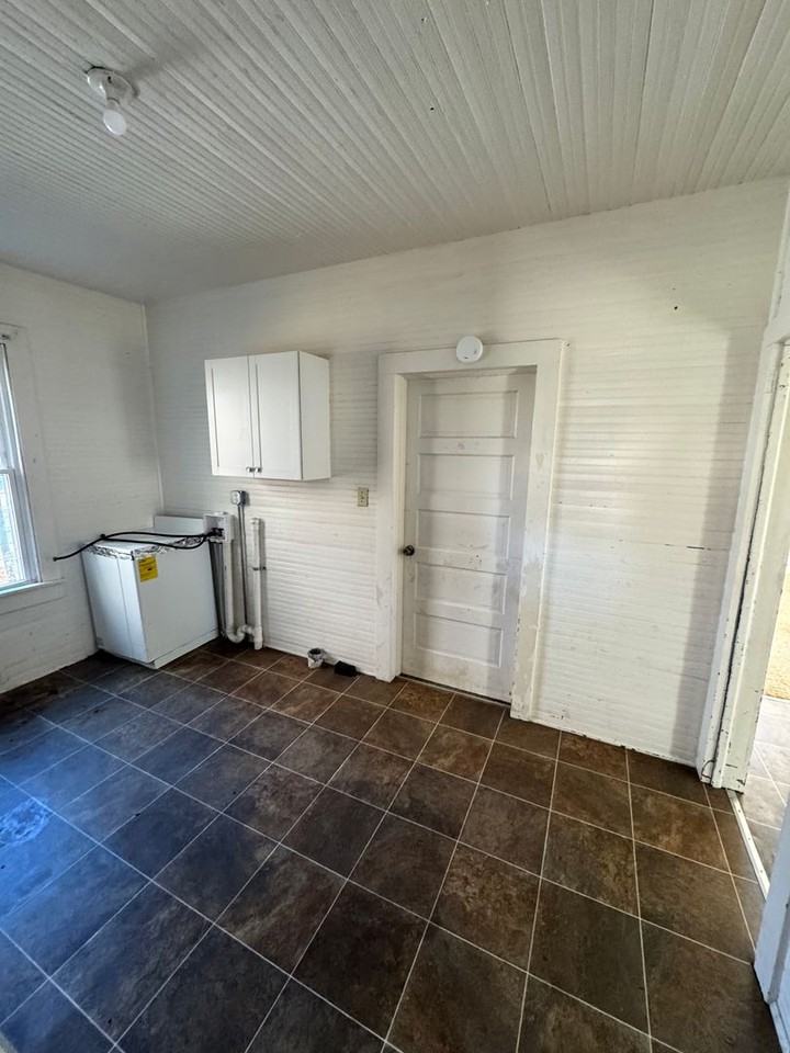 912 Jackson Street - Photo 7 of 26