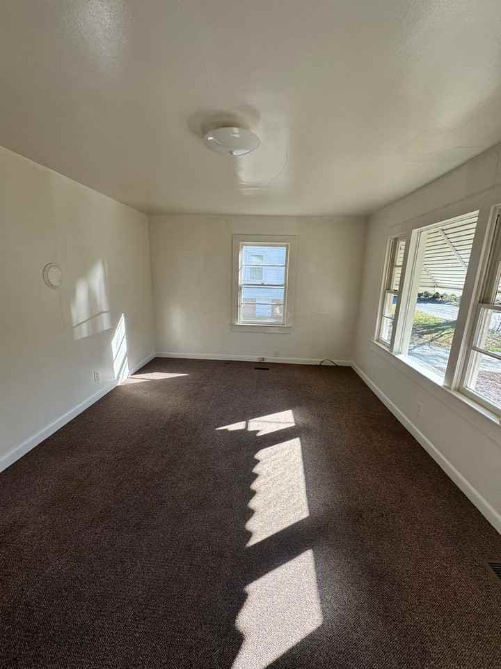 409 Atlantic Avenue - Photo 5 of 16