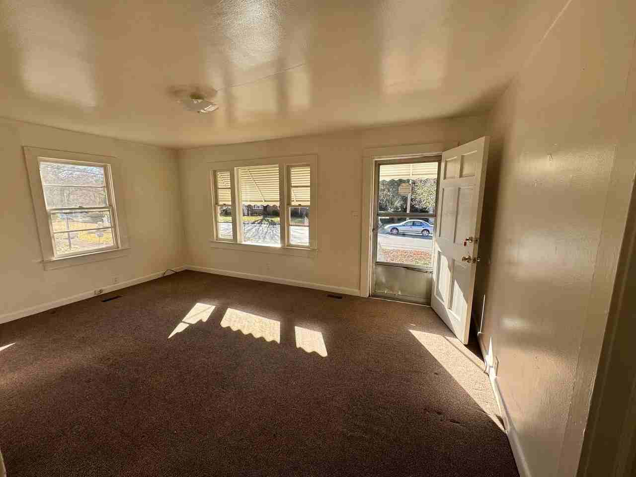 409 Atlantic Avenue - Photo 6 of 16