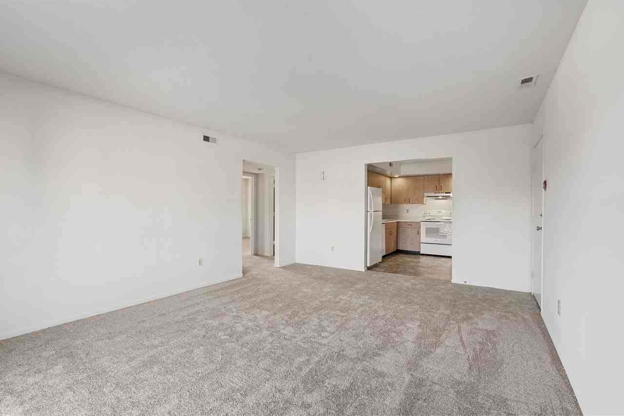 Geneva Street Apartments - Photo 4 of 49