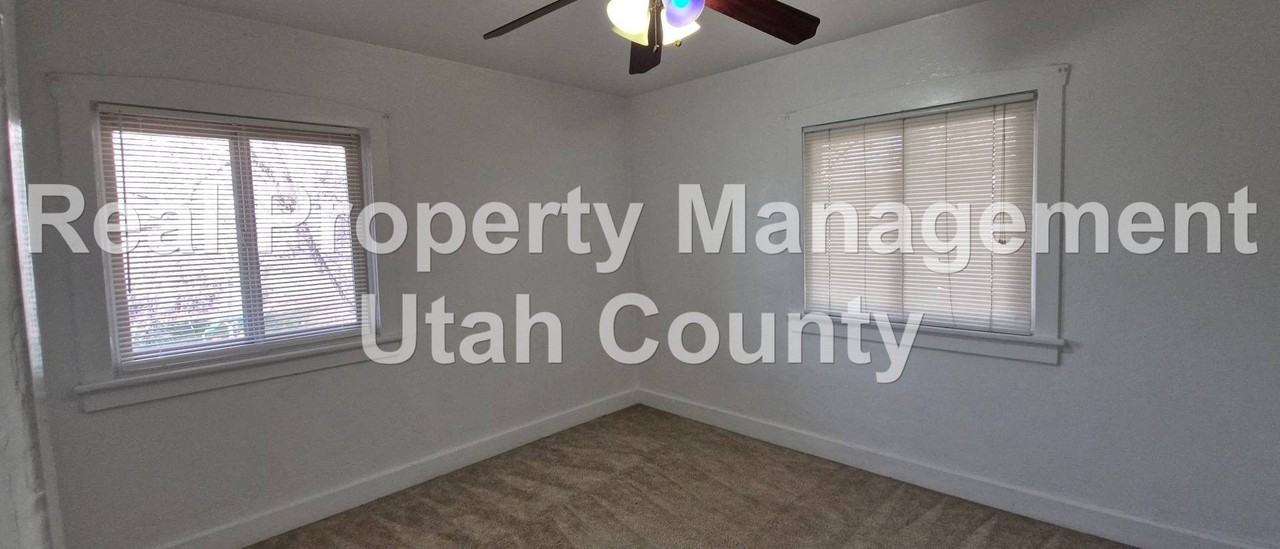 341 N 400 W - Photo 7 of 15