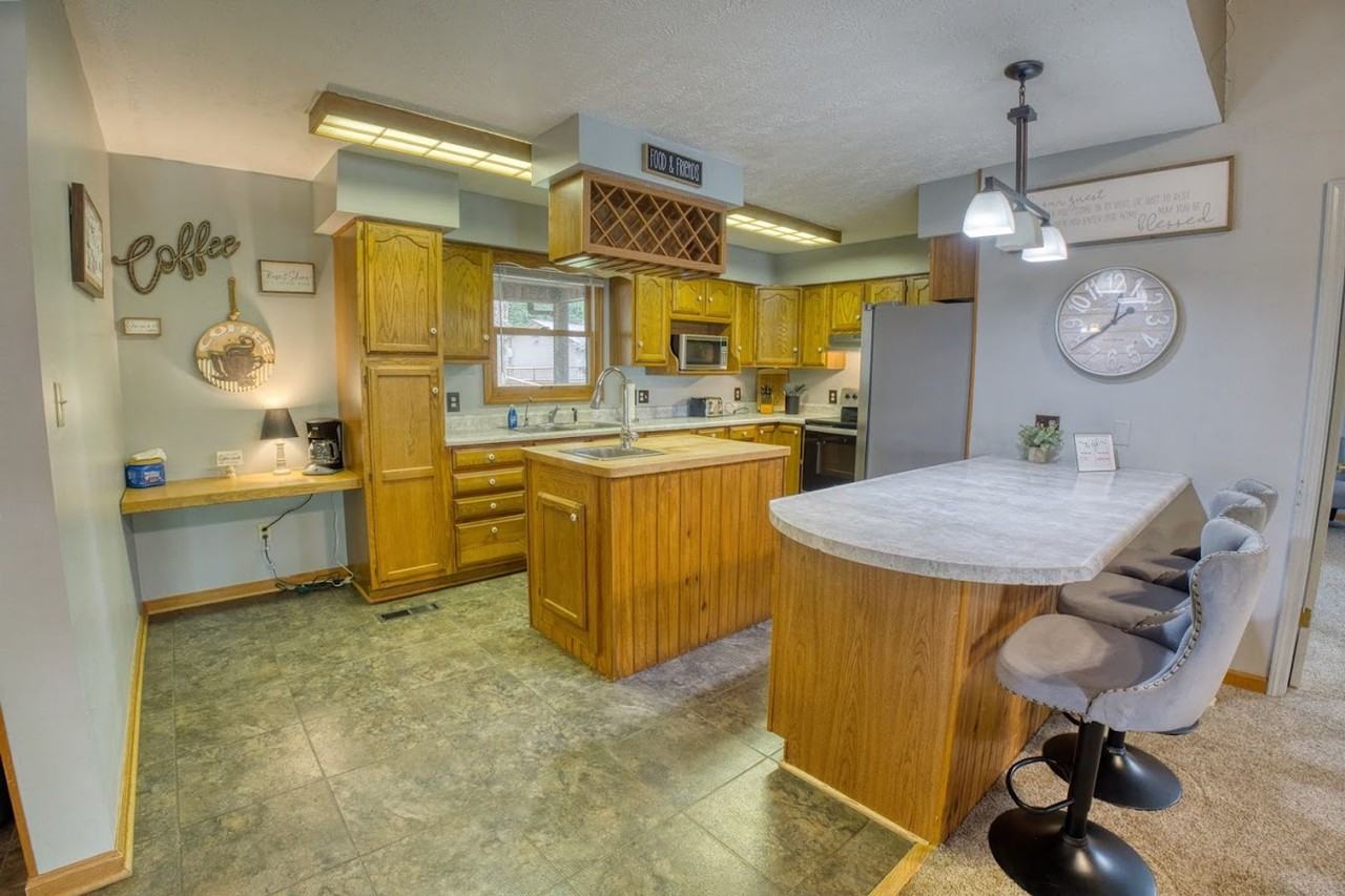 Eddy Bay - Photo 5 of 47