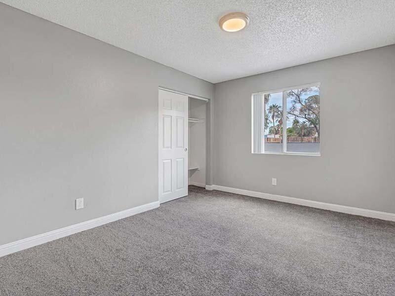 5425 E Tropicana Ave - Photo 4 of 28