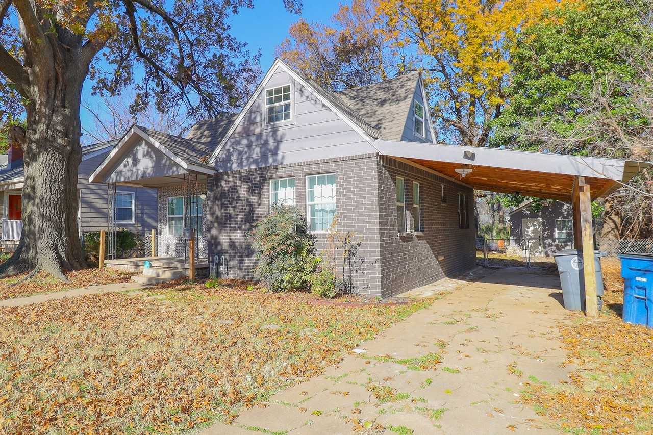 3411 E 5th Pl - Photo 3 of 22