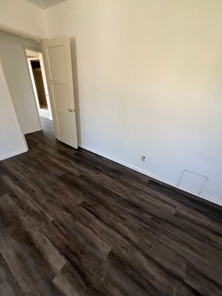 Camona Avenue - Photo 4 of 50