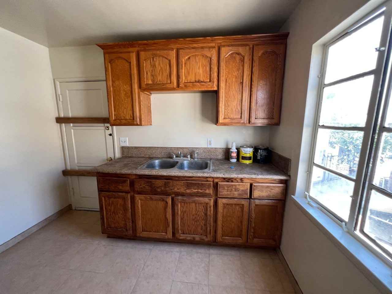 Camona Avenue - Photo 7 of 50