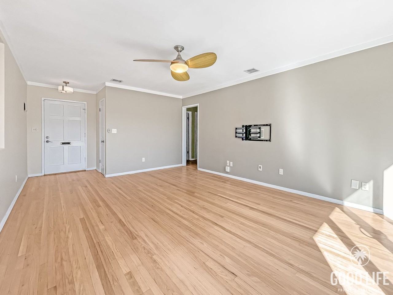 6495 Carthage Street - Photo 3 of 22