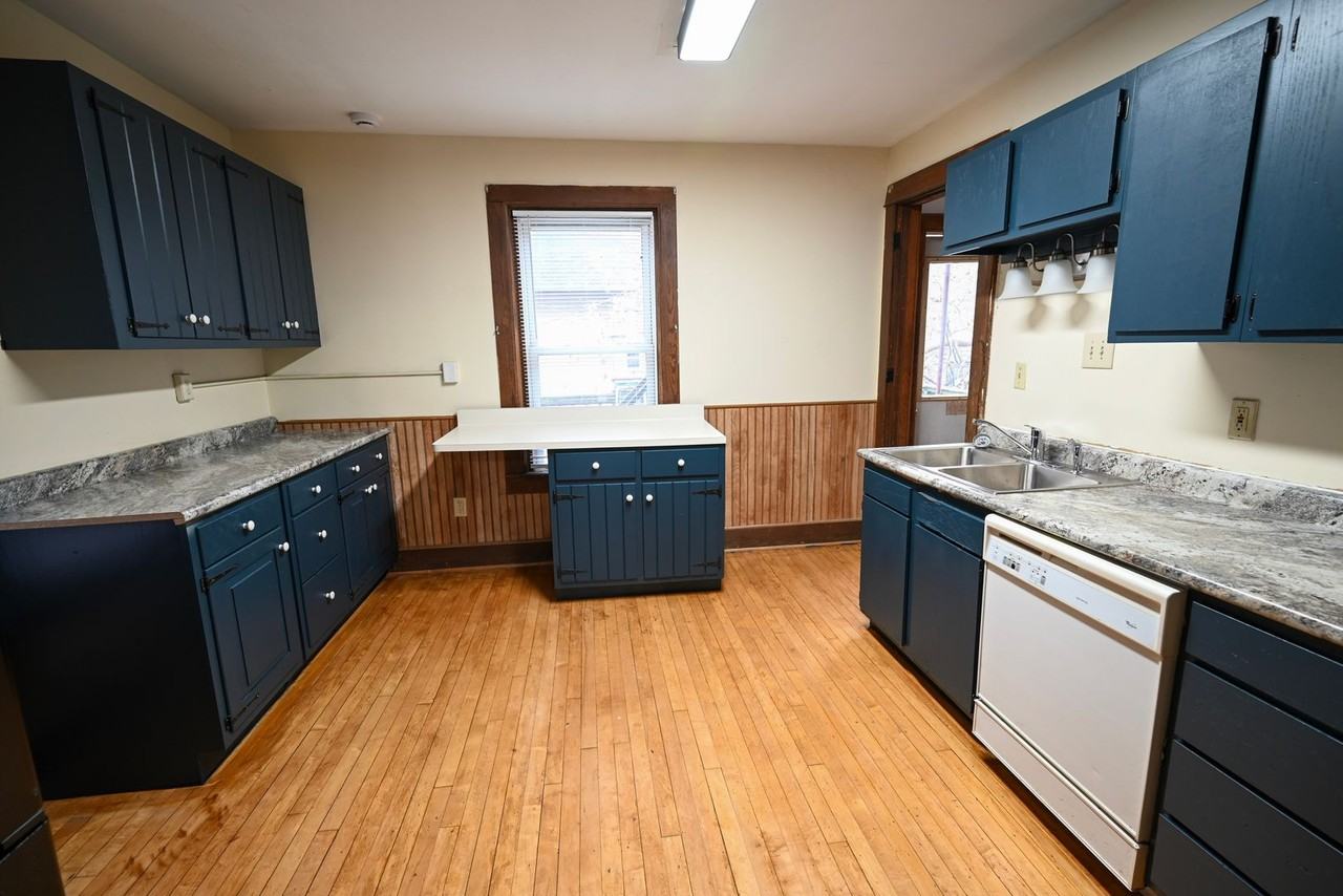 405-407 W Main St - Duplex - Photo 3 of 50