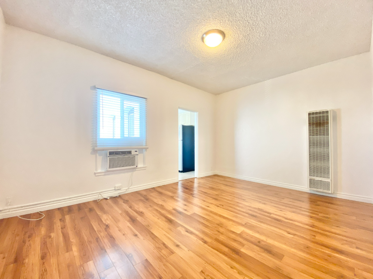 Harvard Hill Apartments - Photo 6 of 18