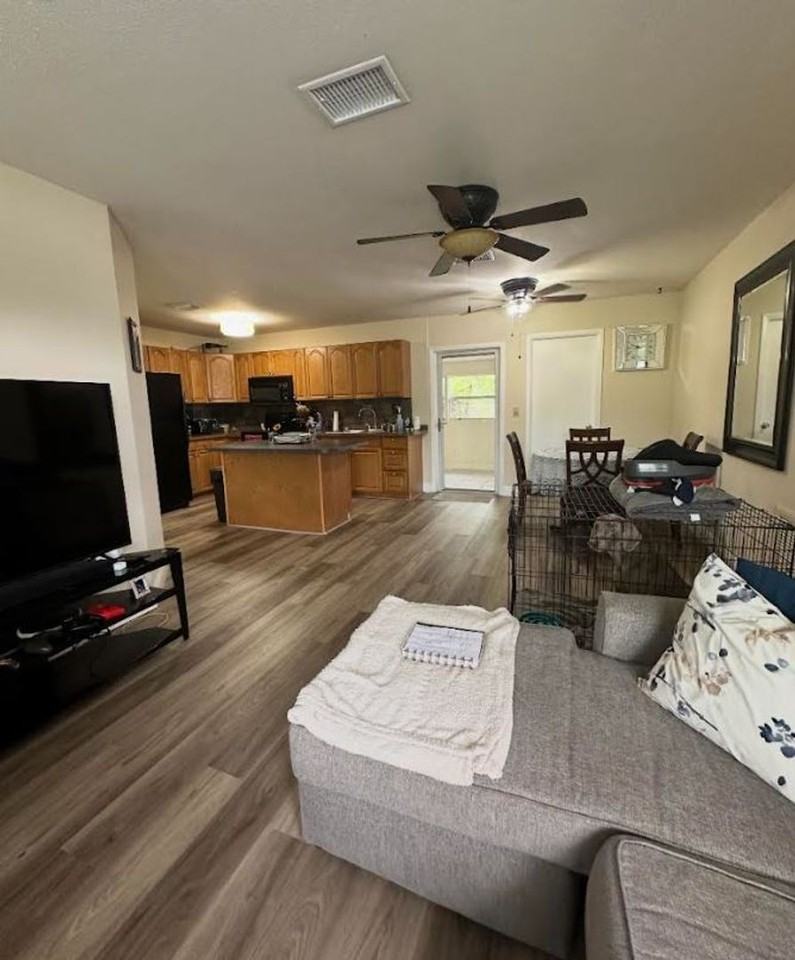 1651 Southeast Cascella Court - Photo 2 of 11