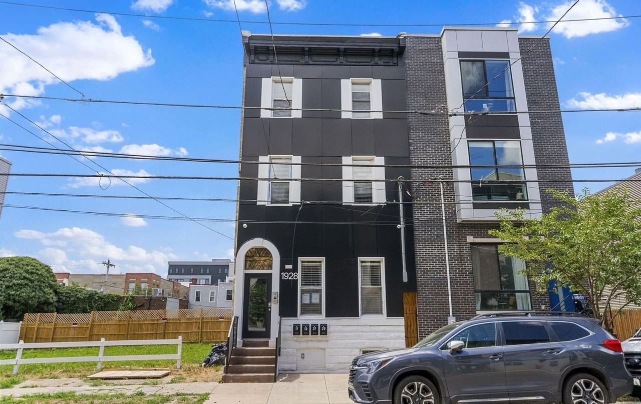 1928 E Cumberland St Apt 1r #1R - Photo 2 of 23