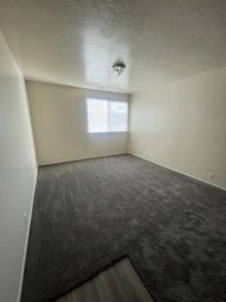 Pineridge Apartments - Photo 2 of 9