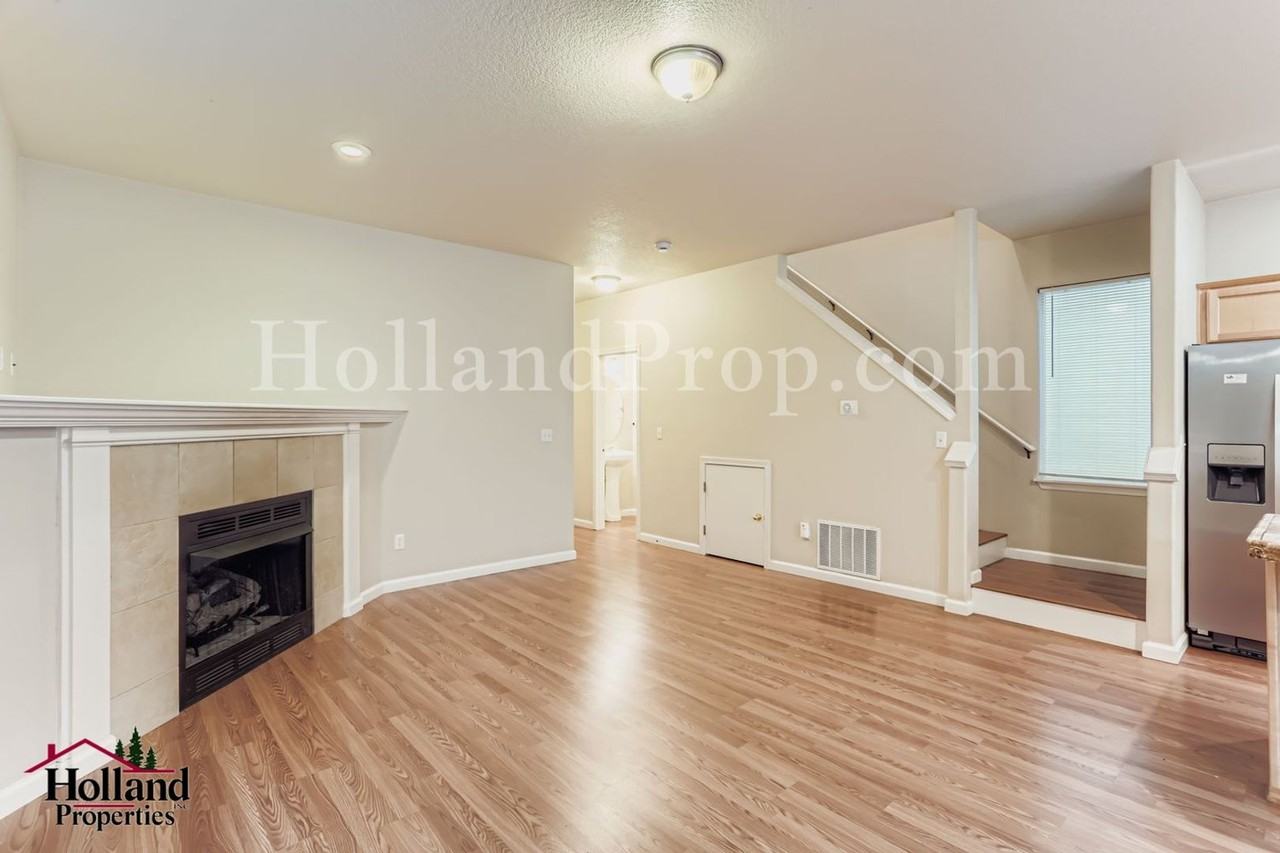 17657 Southwest Jay Street - Photo 6 of 23