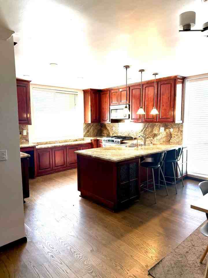 5441 Yarmouth Ave #11 - Photo 5 of 25