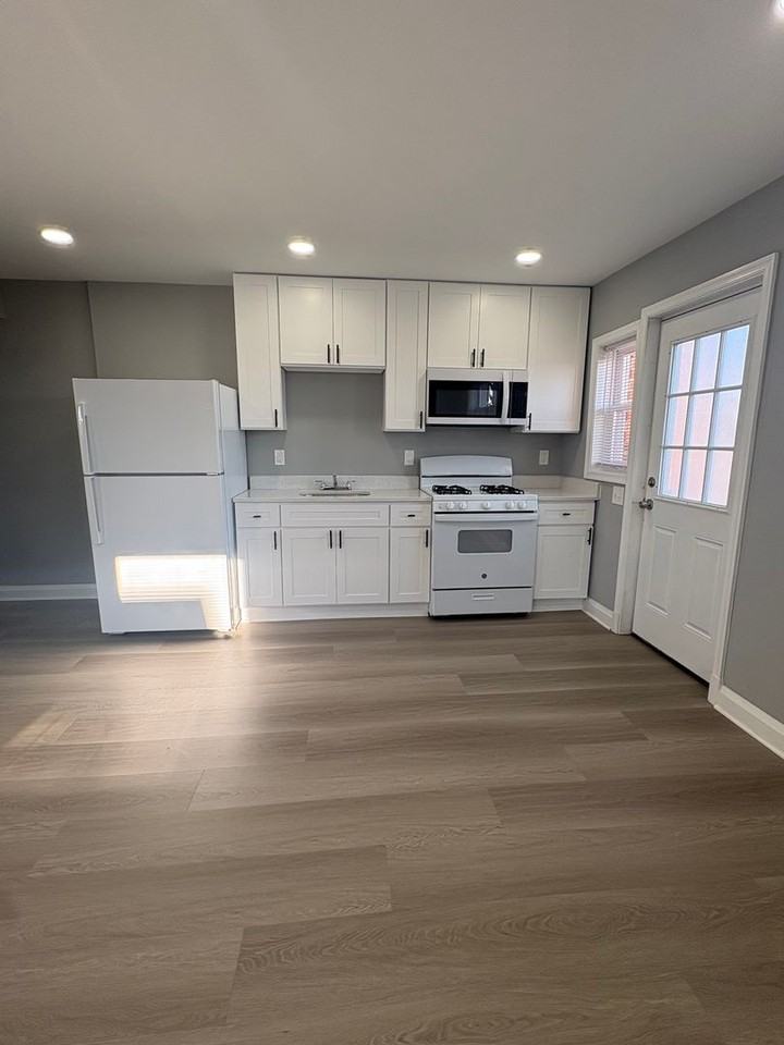 4901 Greencrest Road - Photo 3 of 11