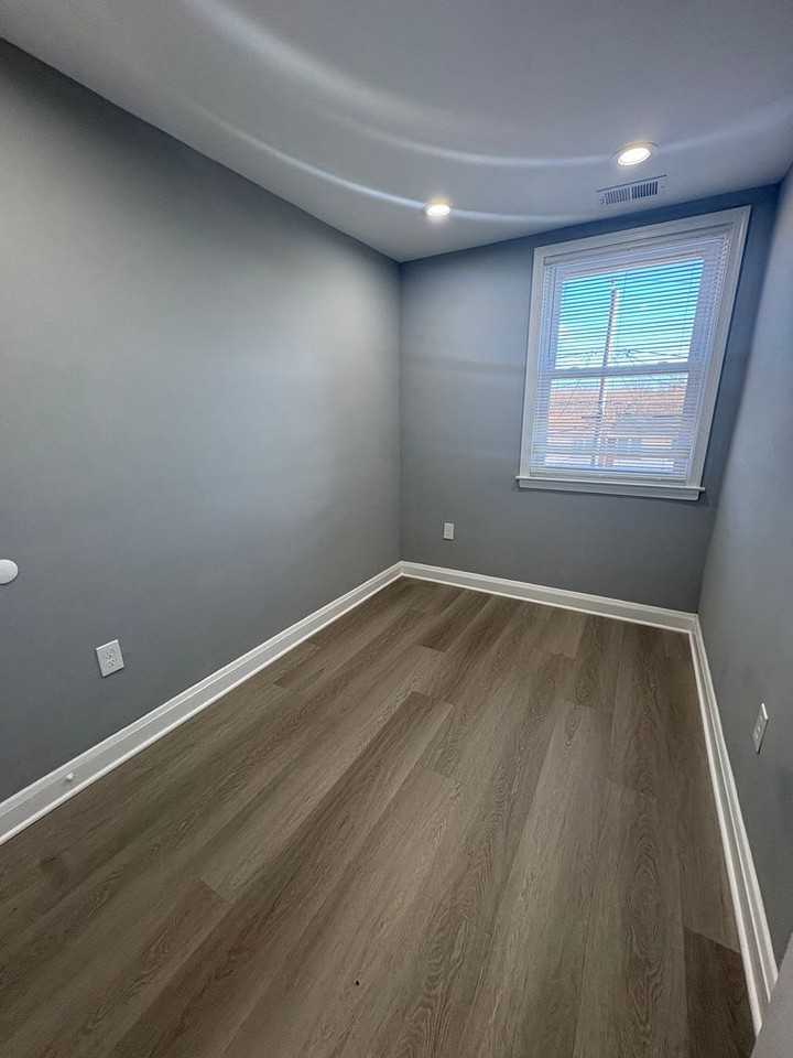 4901 Greencrest Road - Photo 7 of 11