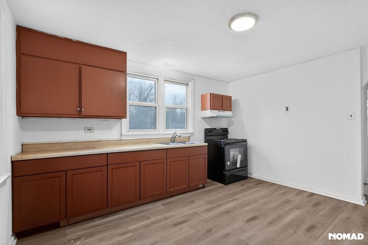 226 Argent Avenue - Photo 7 of 28