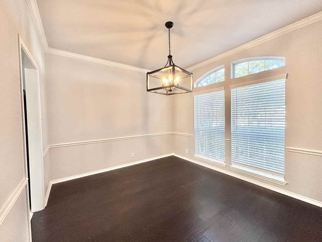 1326 Delmont Ct - Photo 3 of 29